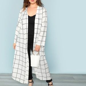 SHEIN- white & black gridline kimono size Medium